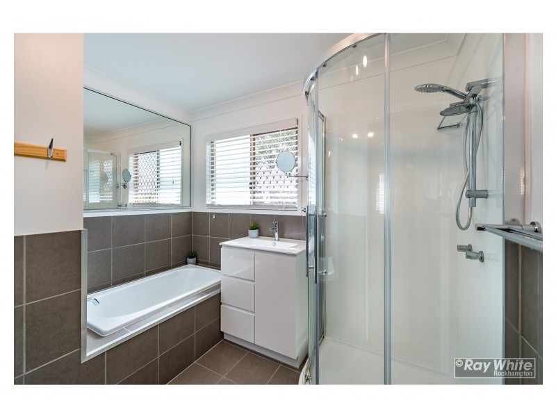 11 Cran Street, Wandal QLD 4700