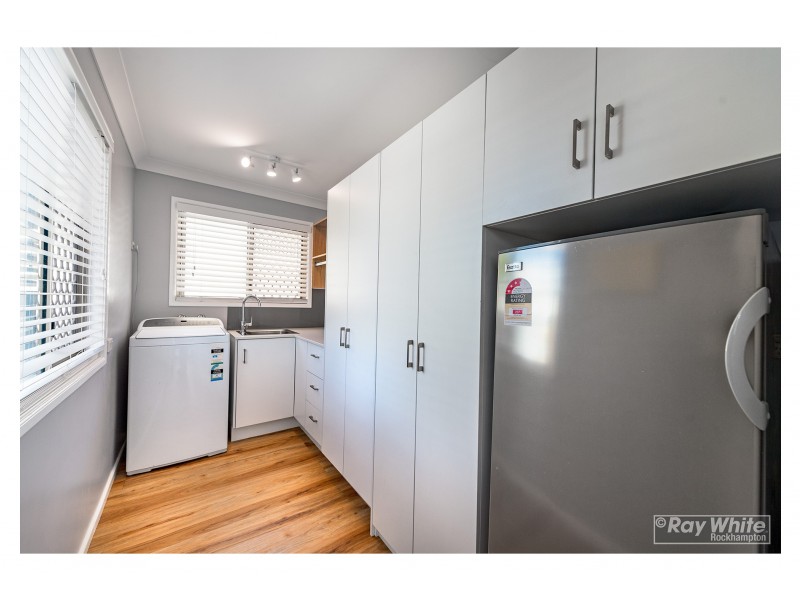 11 Cran Street, Wandal QLD 4700