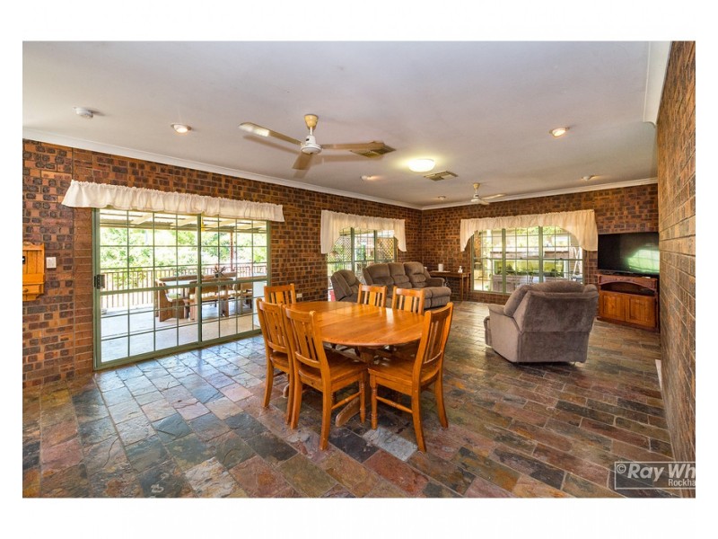 33 Rhys Avenue, The Caves QLD 4702