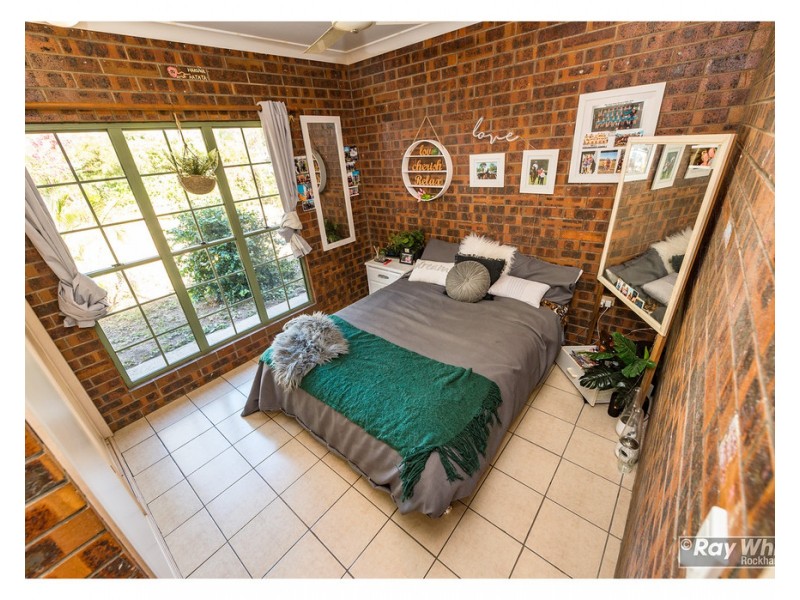 33 Rhys Avenue, The Caves QLD 4702