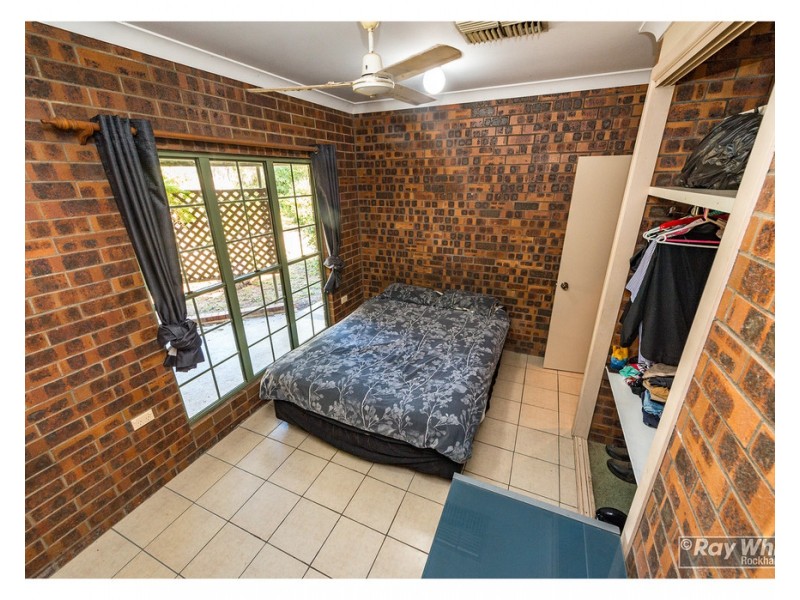 33 Rhys Avenue, The Caves QLD 4702