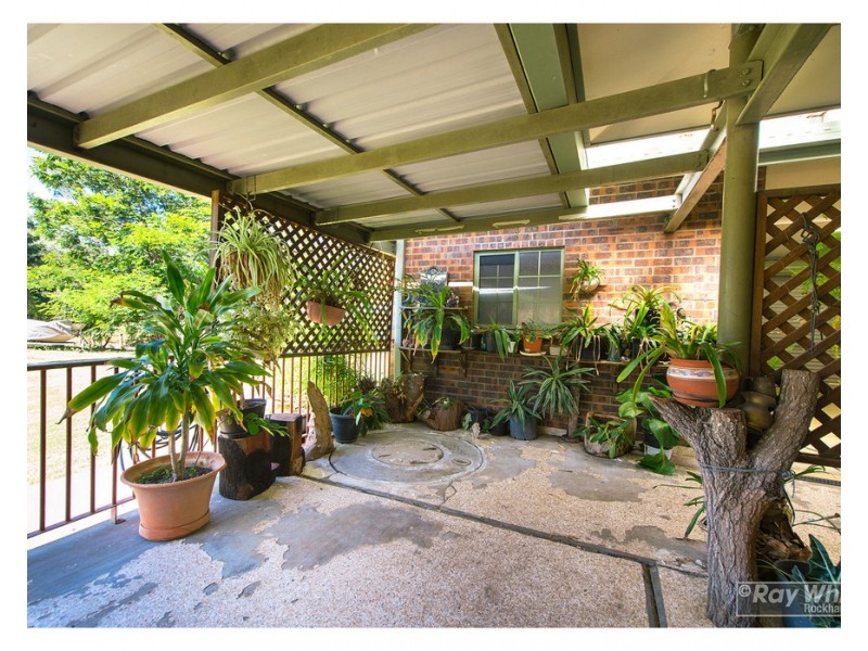 33 Rhys Avenue, The Caves QLD 4702