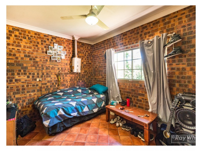 33 Rhys Avenue, The Caves QLD 4702