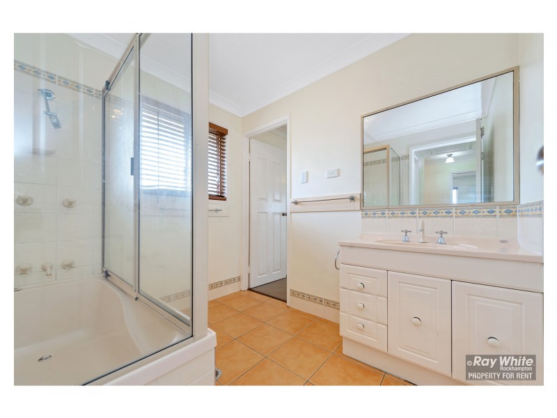 102 Donovan Crescent, Gracemere QLD 4702