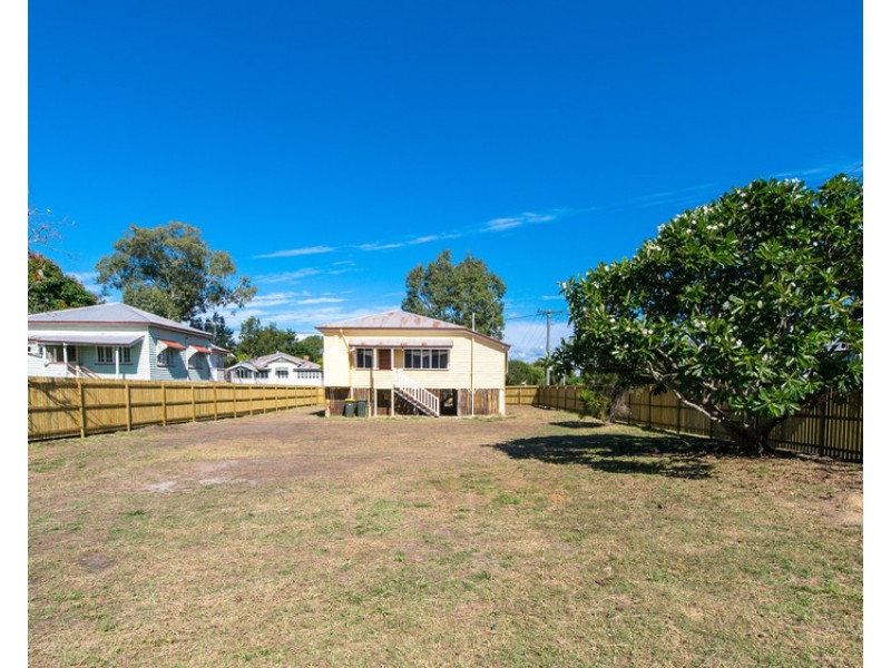 67 Livingstone Street, Berserker QLD 4701