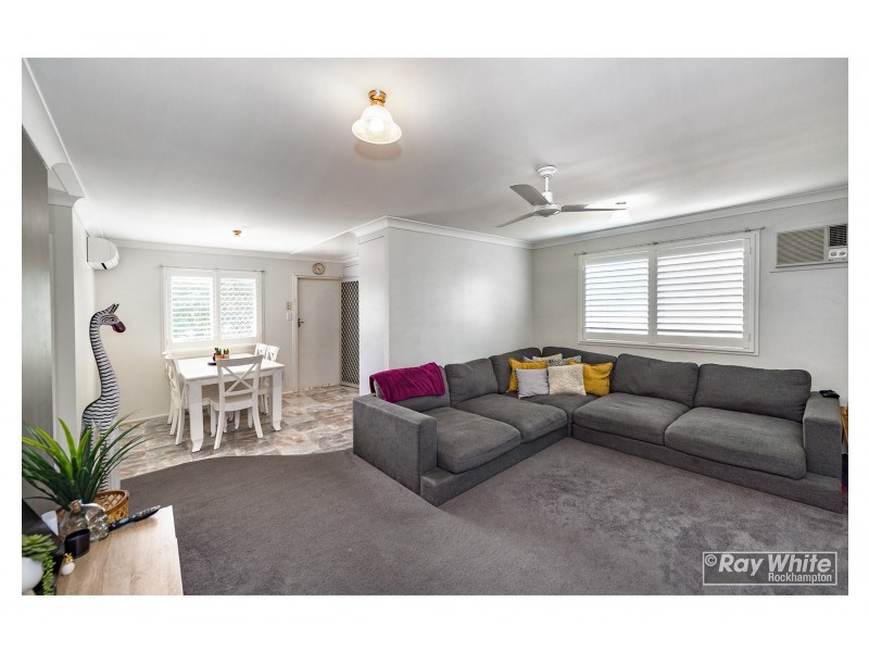 8 Locke Street, Kawana QLD 4701