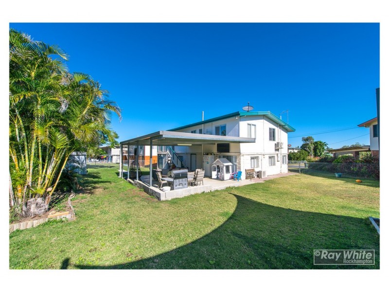 8 Locke Street, Kawana QLD 4701