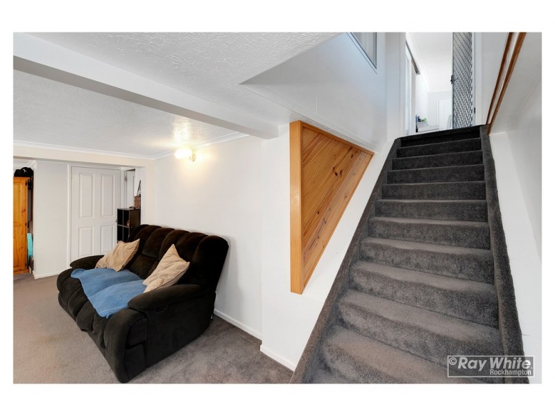 8 Locke Street, Kawana QLD 4701