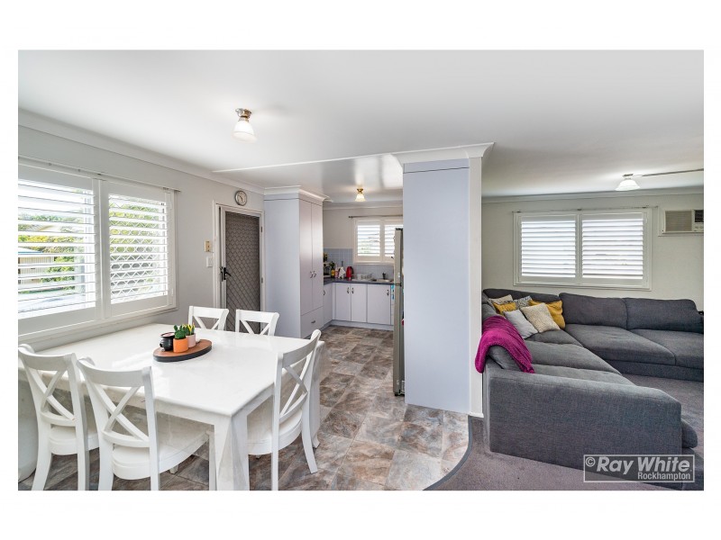 8 Locke Street, Kawana QLD 4701