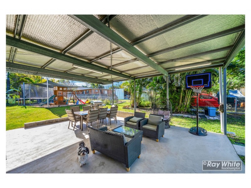 8 Locke Street, Kawana QLD 4701