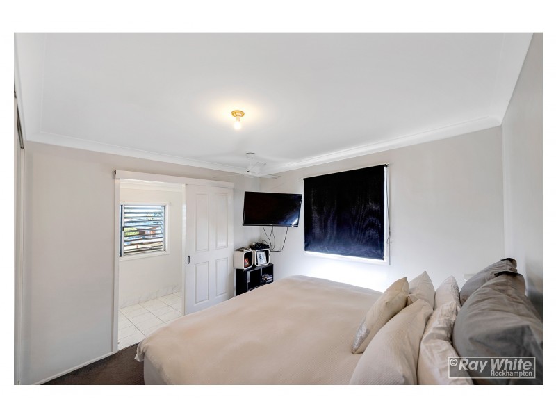 8 Locke Street, Kawana QLD 4701