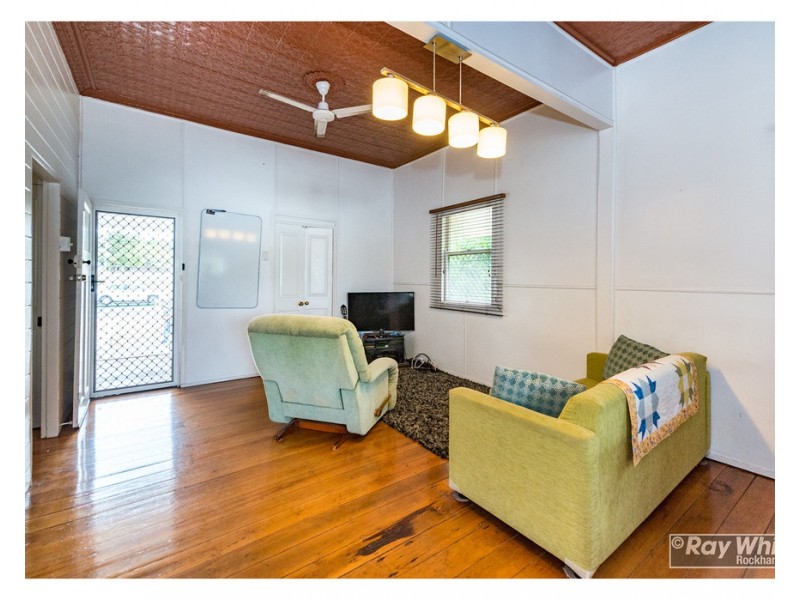 39a West Street, The Range QLD 4700