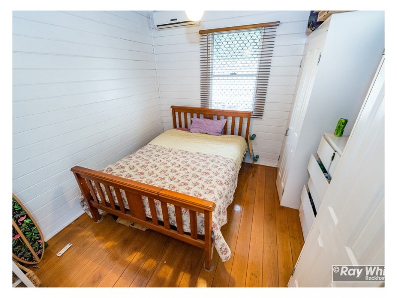 39a West Street, The Range QLD 4700