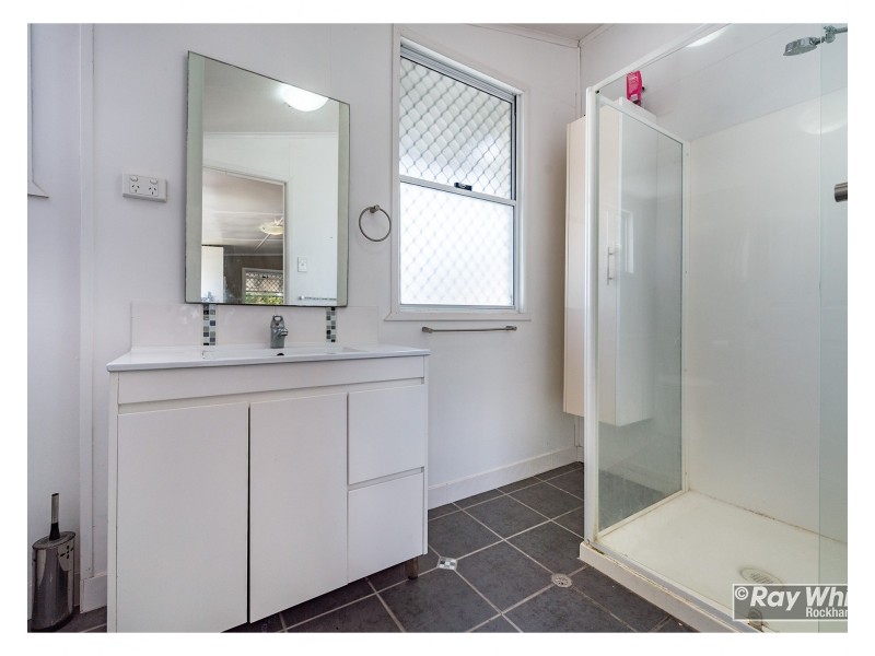 39a West Street, The Range QLD 4700