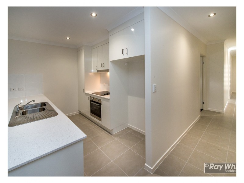 2/12-16 Elphinstone Street, Berserker QLD 4701