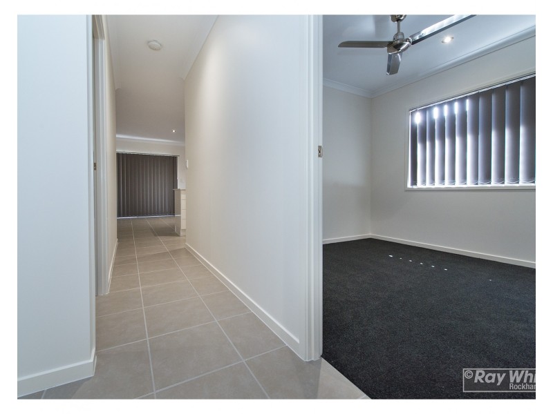 2/12-16 Elphinstone Street, Berserker QLD 4701