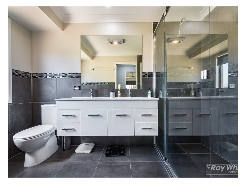 6 Peregrin Court, Parkhurst QLD 4702
