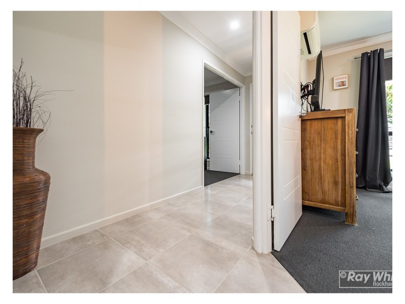 6 Peregrin Court, Parkhurst QLD 4702