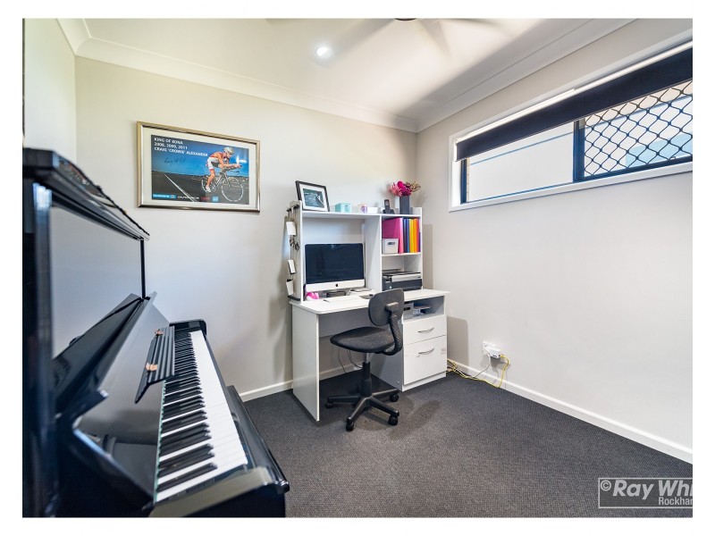 6 Peregrin Court, Parkhurst QLD 4702