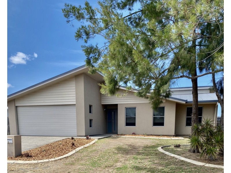 2 Maree Cr, Gracemere QLD 4702
