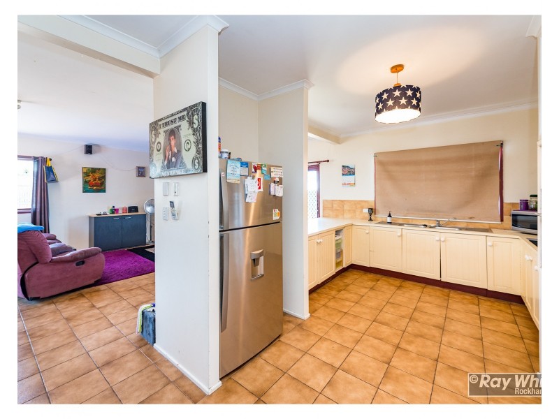 67 Lucas Street, Gracemere QLD 4702