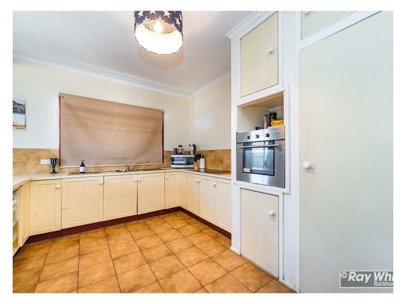67 Lucas Street, Gracemere QLD 4702
