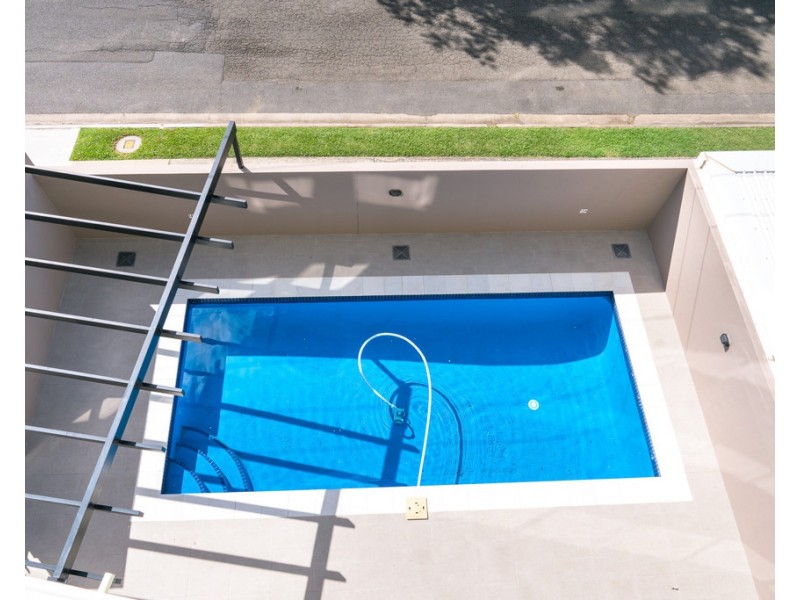 2/22 Victoria Parade, Rockhampton City QLD 4700