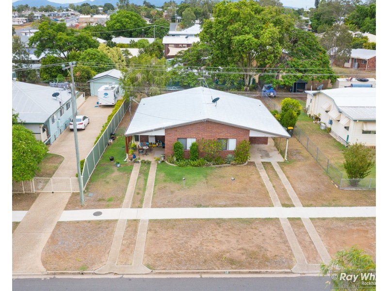 30 Fisher Street, Gracemere QLD 4702