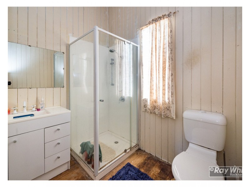42 Rose Street, Koongal QLD 4701