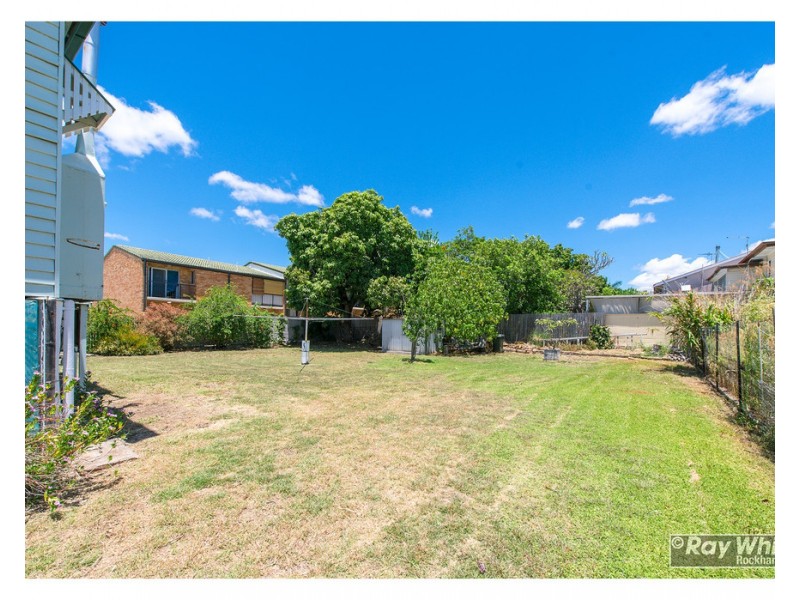 52 Upper Dawson Road, Allenstown QLD 4700