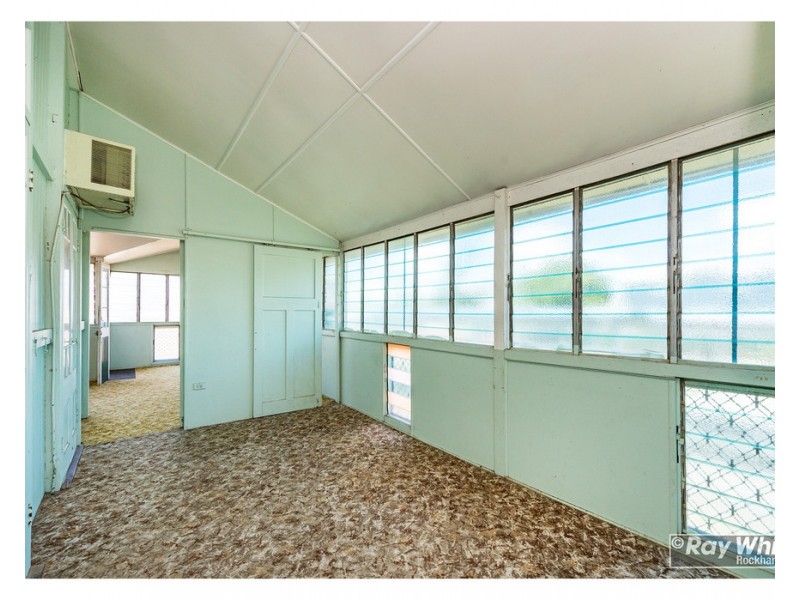 52 Upper Dawson Road, Allenstown QLD 4700