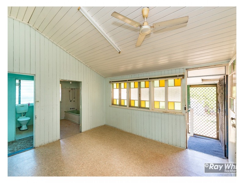 52 Upper Dawson Road, Allenstown QLD 4700
