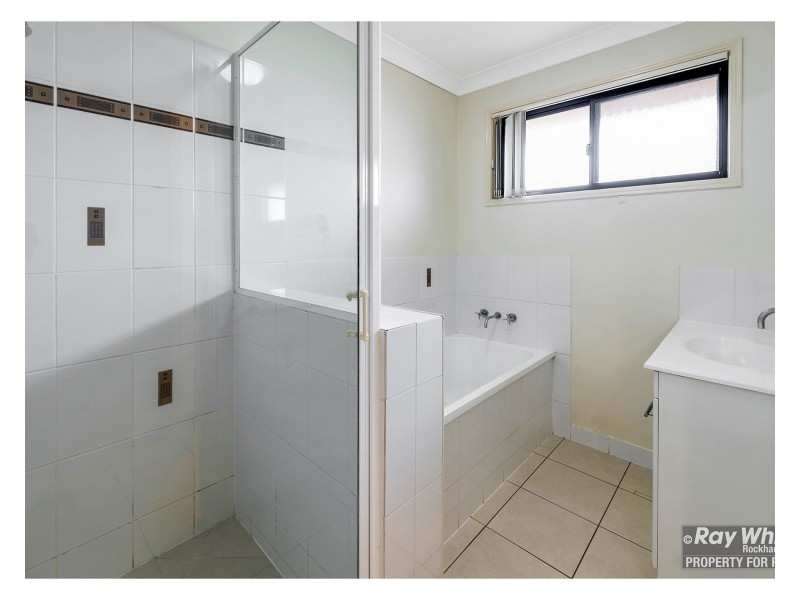 14 Riley Drive, Gracemere QLD 4702