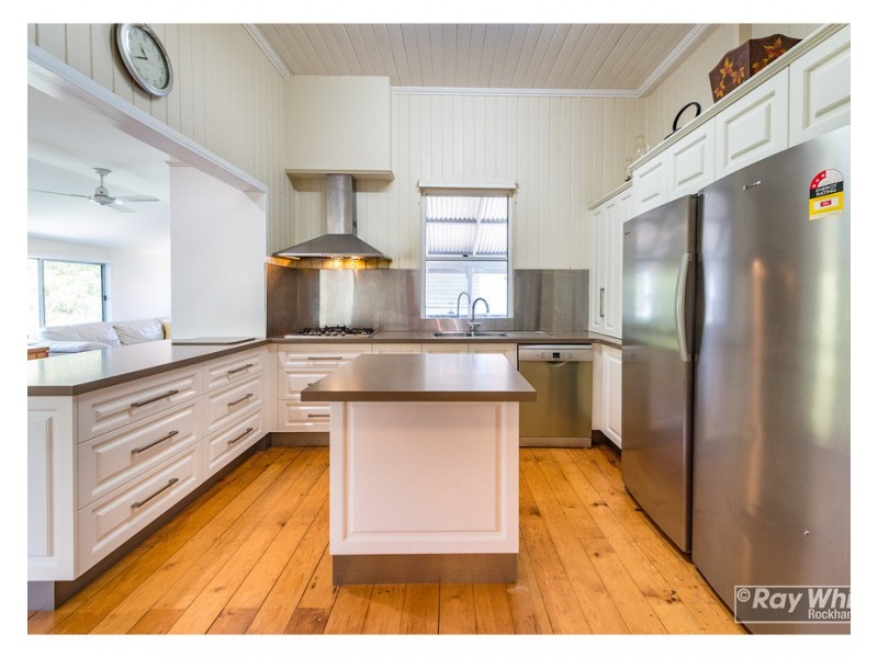 19 Mansfield Street, Wandal QLD 4700