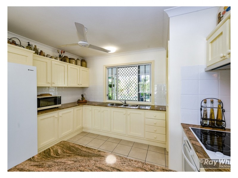 111 McMillan Avenue, Parkhurst QLD 4702