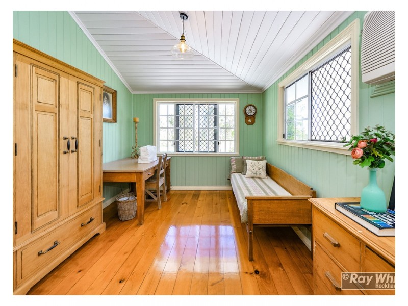 111 McMillan Avenue, Parkhurst QLD 4702