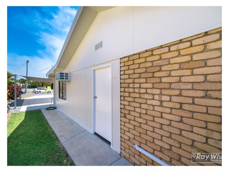 67 Medcraf Street, Park Avenue QLD 4701