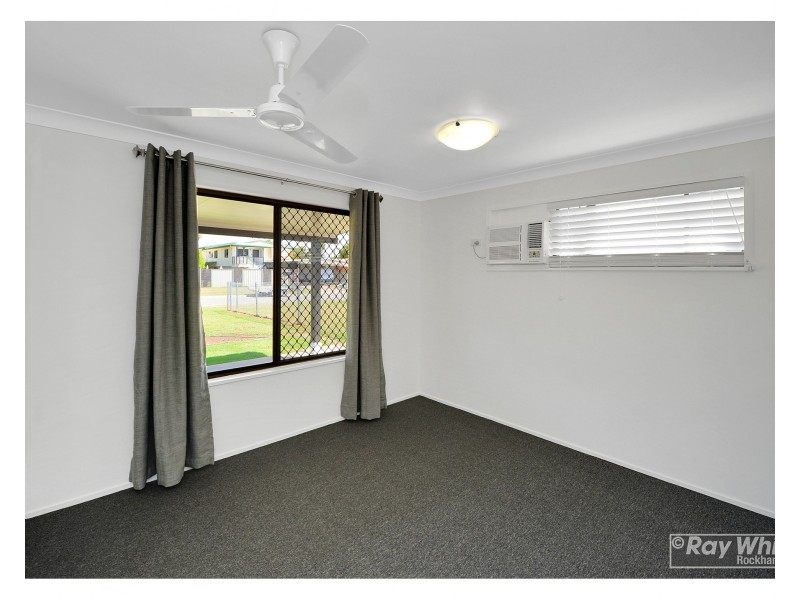 67 Medcraf Street, Park Avenue QLD 4701