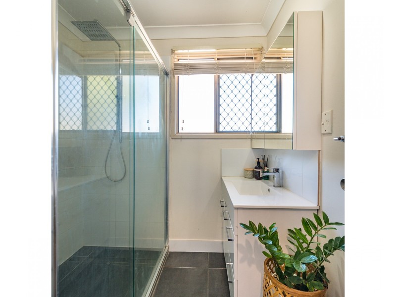 142 Dee Street, Koongal QLD 4701