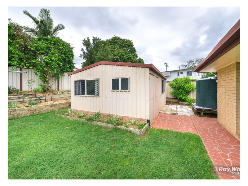 3 Van Haeren Street, Kawana QLD 4701