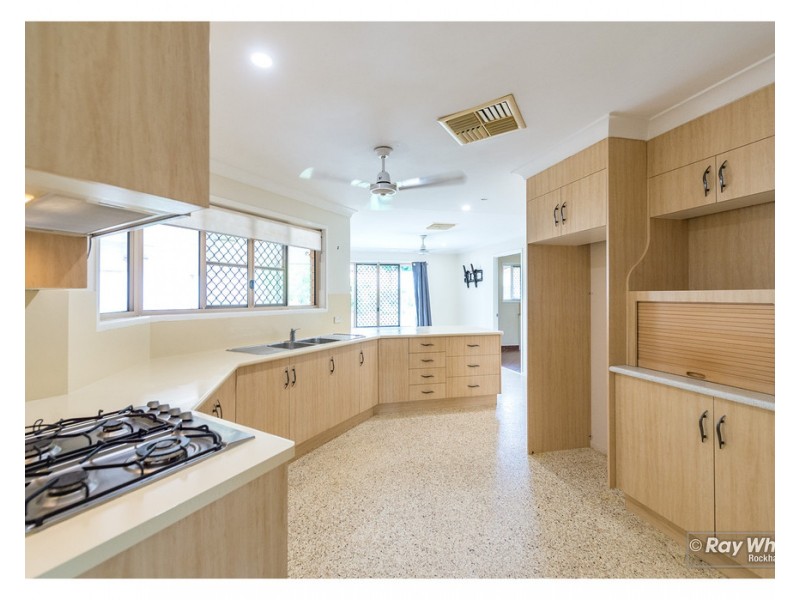 3 Van Haeren Street, Kawana QLD 4701
