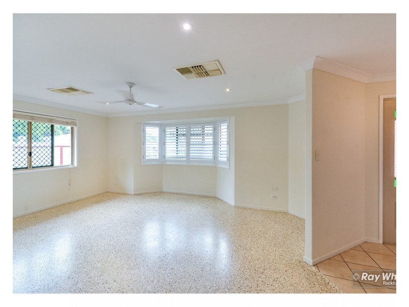 3 Van Haeren Street, Kawana QLD 4701