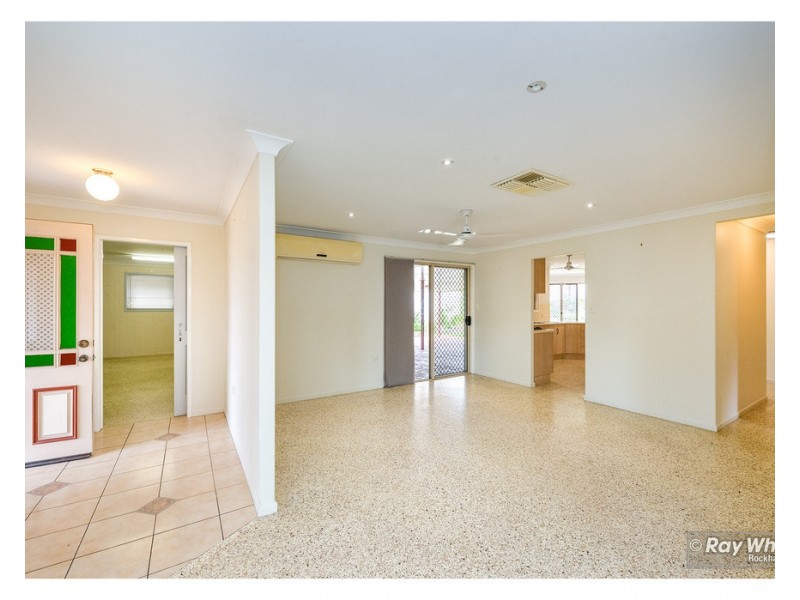 3 Van Haeren Street, Kawana QLD 4701