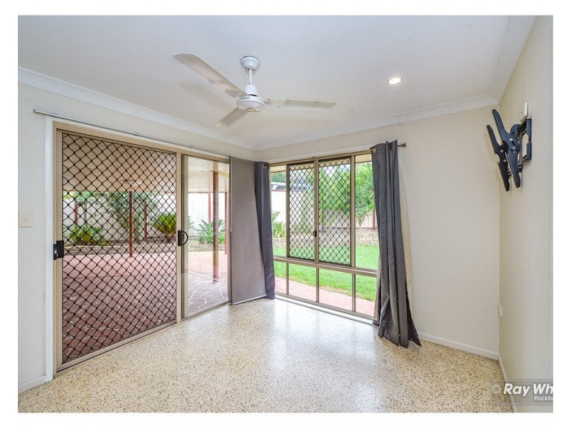 3 Van Haeren Street, Kawana QLD 4701