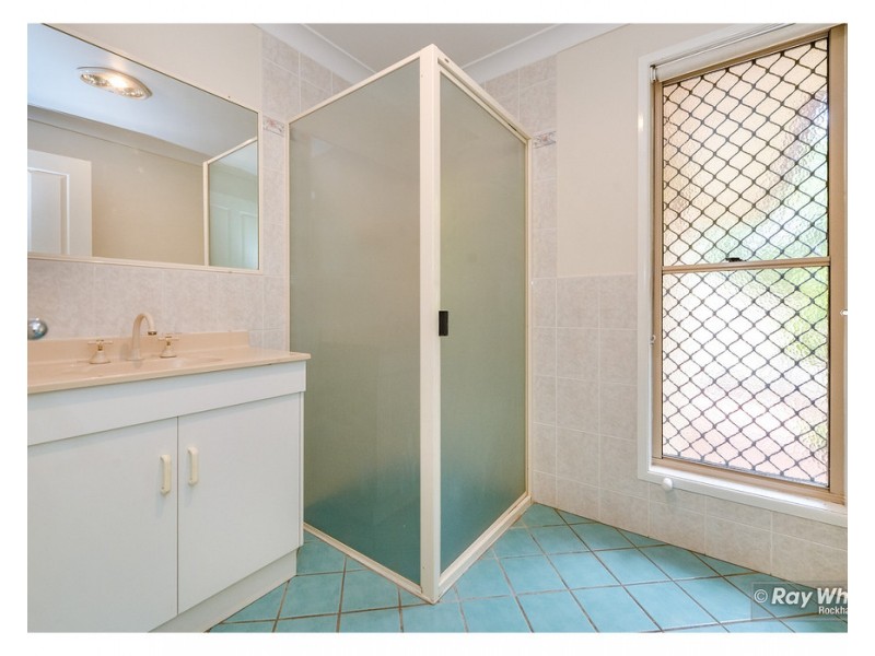 3 Van Haeren Street, Kawana QLD 4701