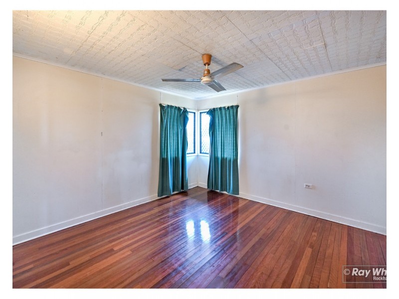 10 Wambool Street, West Rockhampton QLD 4700