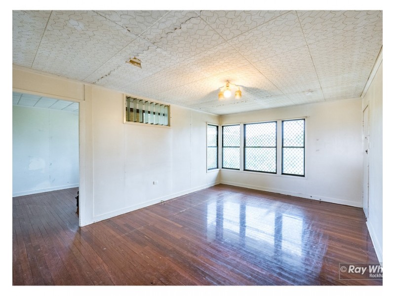10 Wambool Street, West Rockhampton QLD 4700