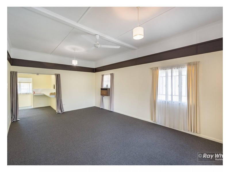 174 Peter Street, Berserker QLD 4701