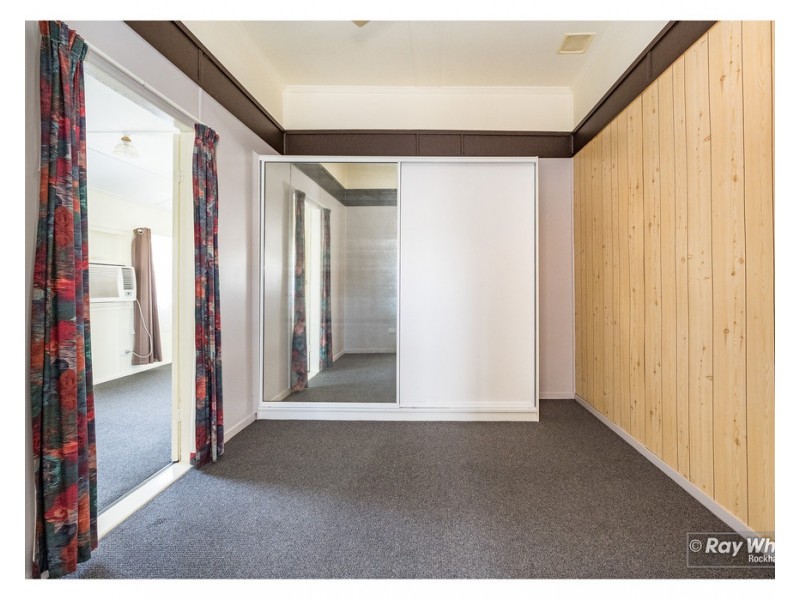 174 Peter Street, Berserker QLD 4701