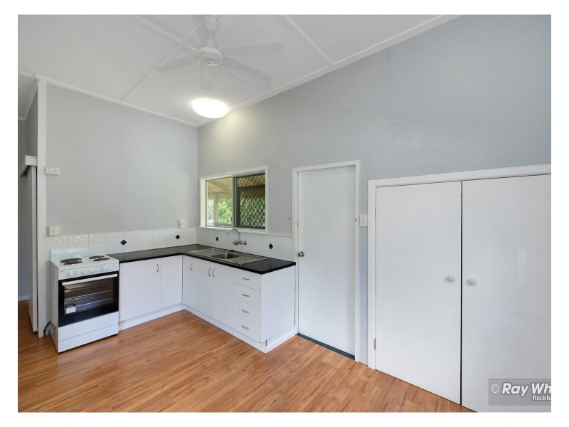 216 Lion Creek Road, Wandal QLD 4700